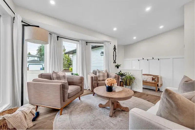 131 Douglas Woods Place SE, Calgary — photo 4 of 50