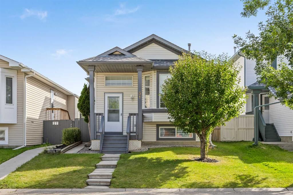 31 Harvest Rose Circle NE, Calgary — main listing photo