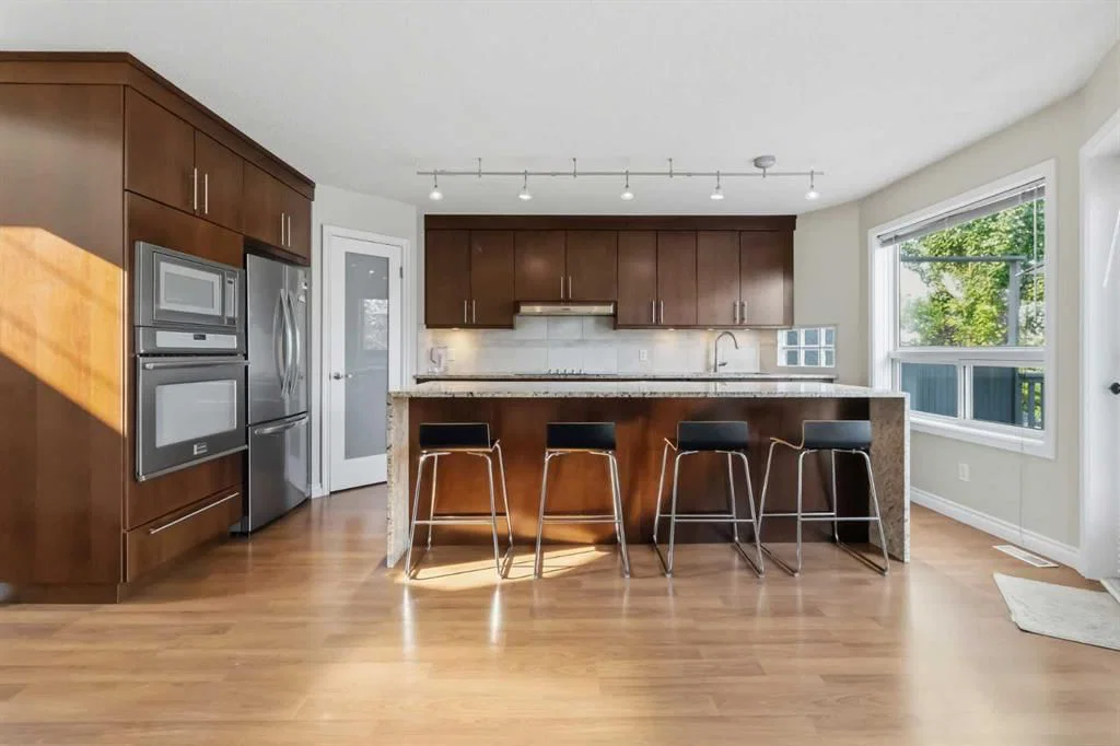 307 Hidden Cove NW, Calgary — photo 2 of 50