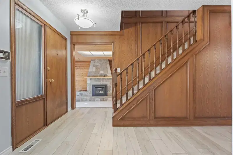 135 Queensland Road SE, Calgary — photo 4 of 50