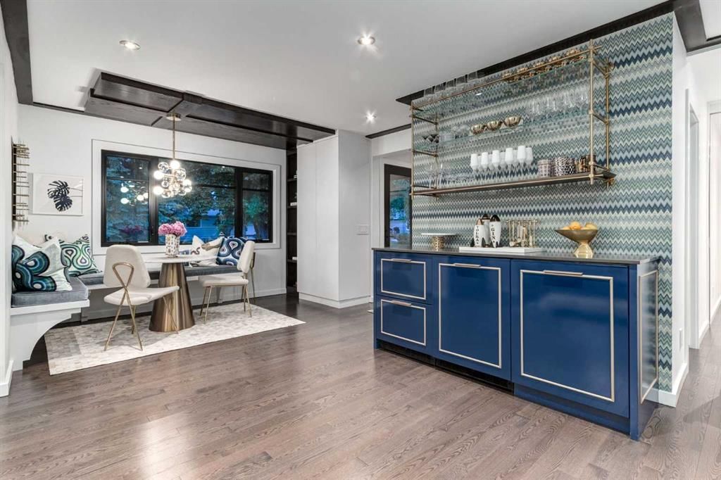 4715 15 Street SW, Calgary — photo 4 of 50