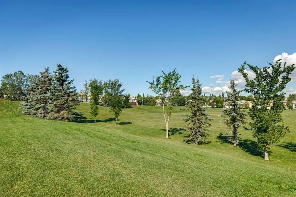 2634 Signal Hill Heights SW, Calgary — photo 4 of 30