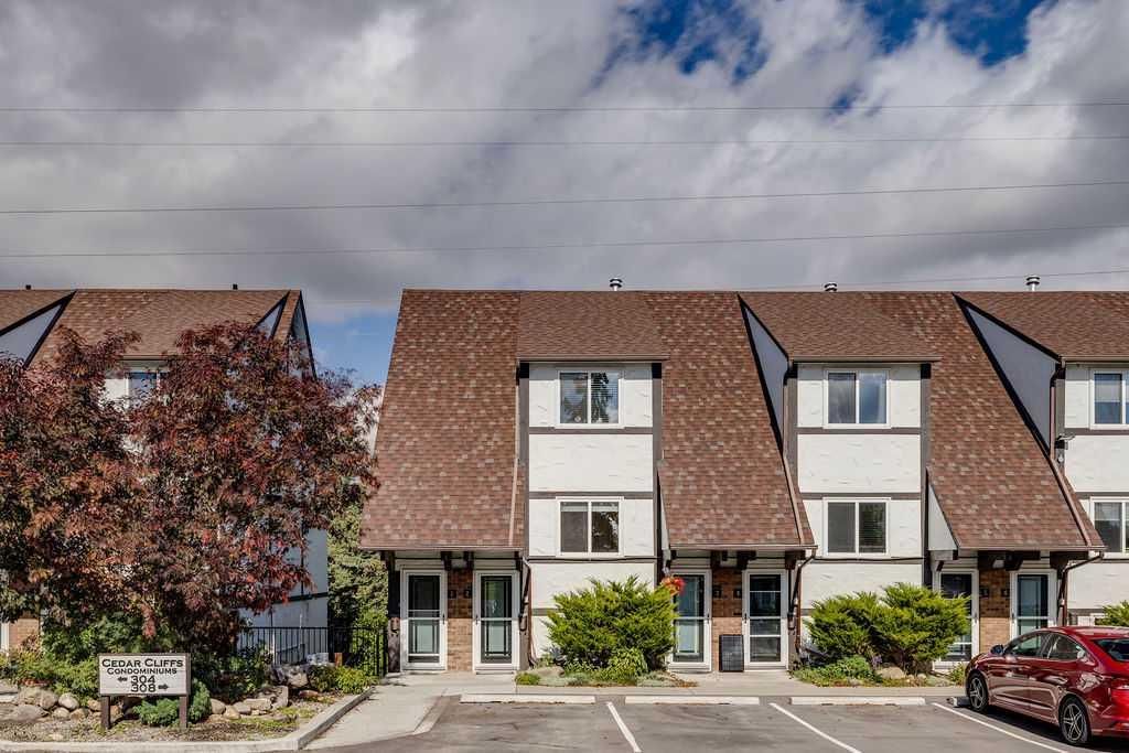 2, 308 Cedar Crescent SW, Calgary — main listing photo