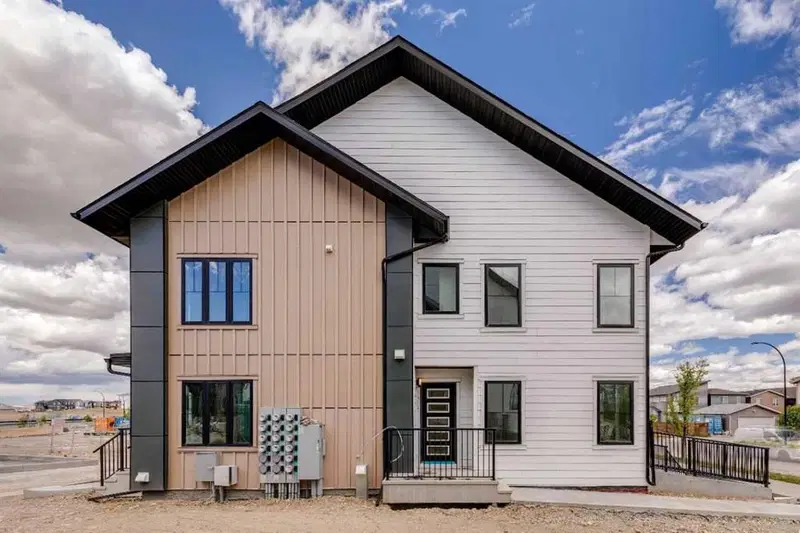 14689 1 Street NE, Calgary — photo 2 of 25