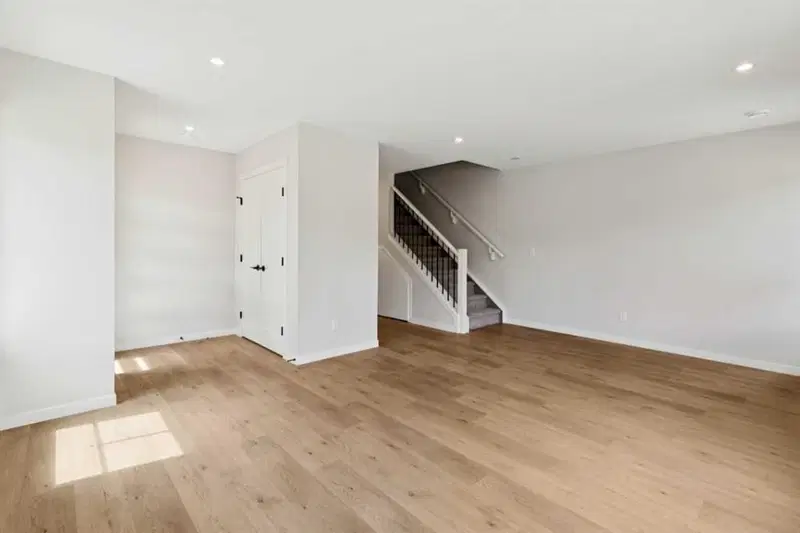 14689 1 Street NE, Calgary — photo 5 of 25