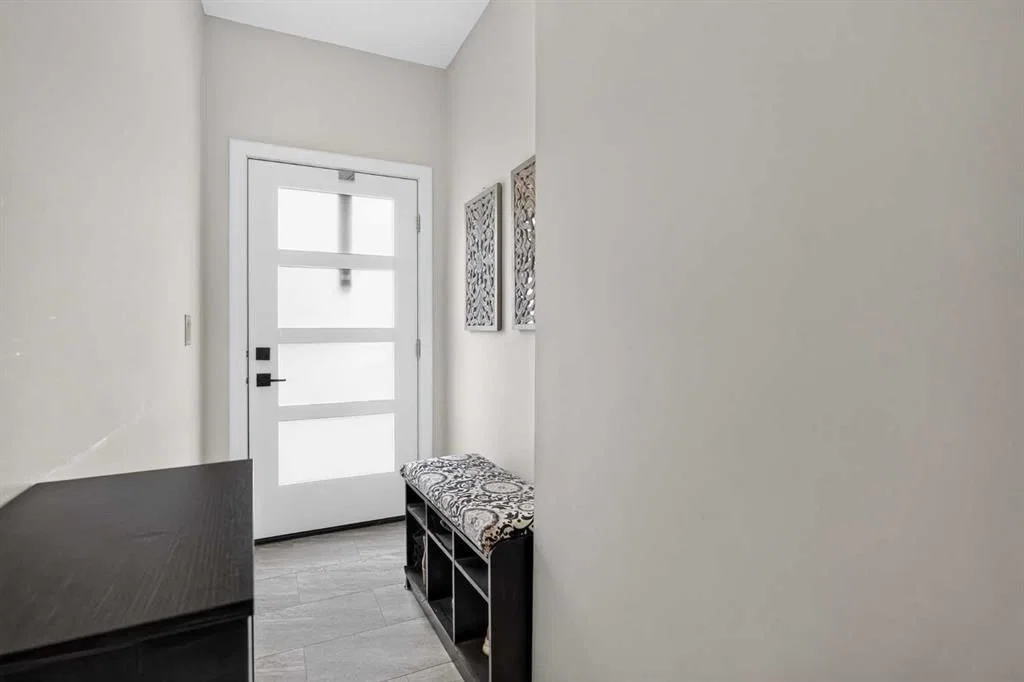116, 81 Greenbriar Place NW, Calgary — photo 4 of 34