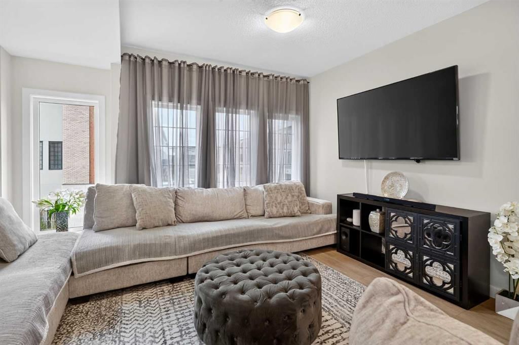 116, 81 Greenbriar Place NW, Calgary — photo 5 of 34