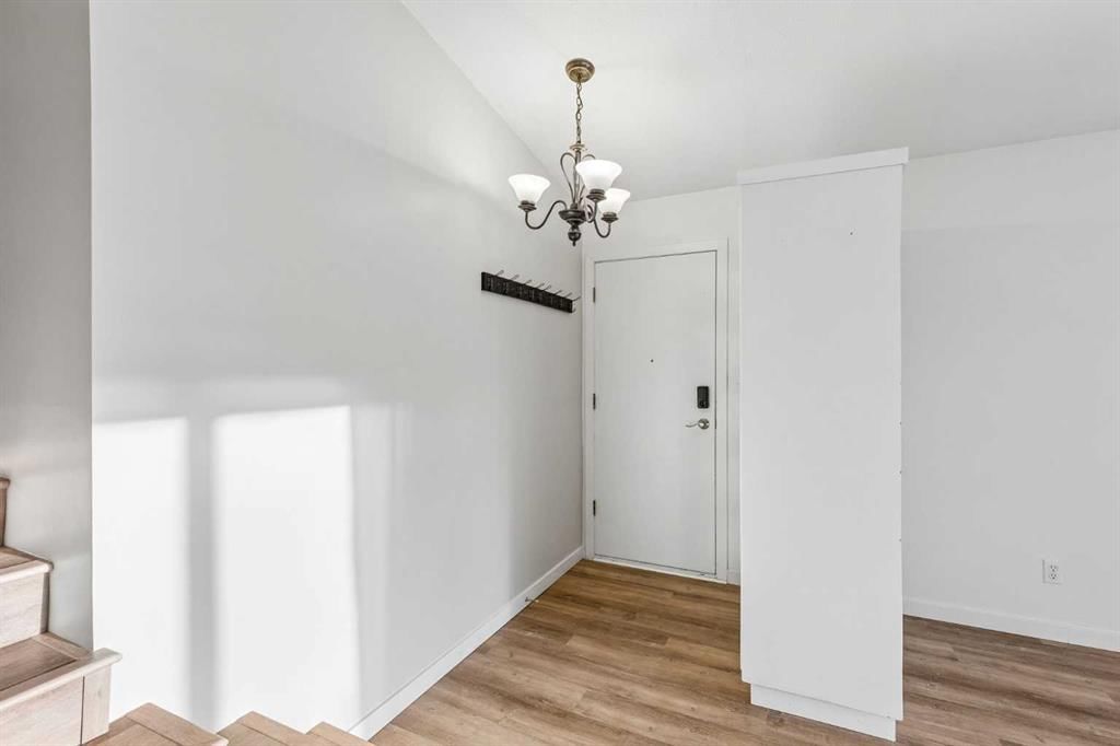 3608 Centre B Street NW, Calgary — photo 3 of 36