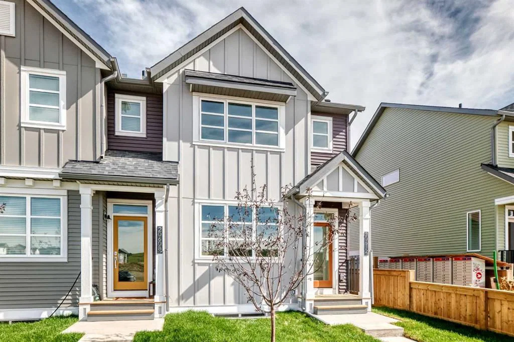 20612 Sheriff King Street SW, Calgary — main listing photo