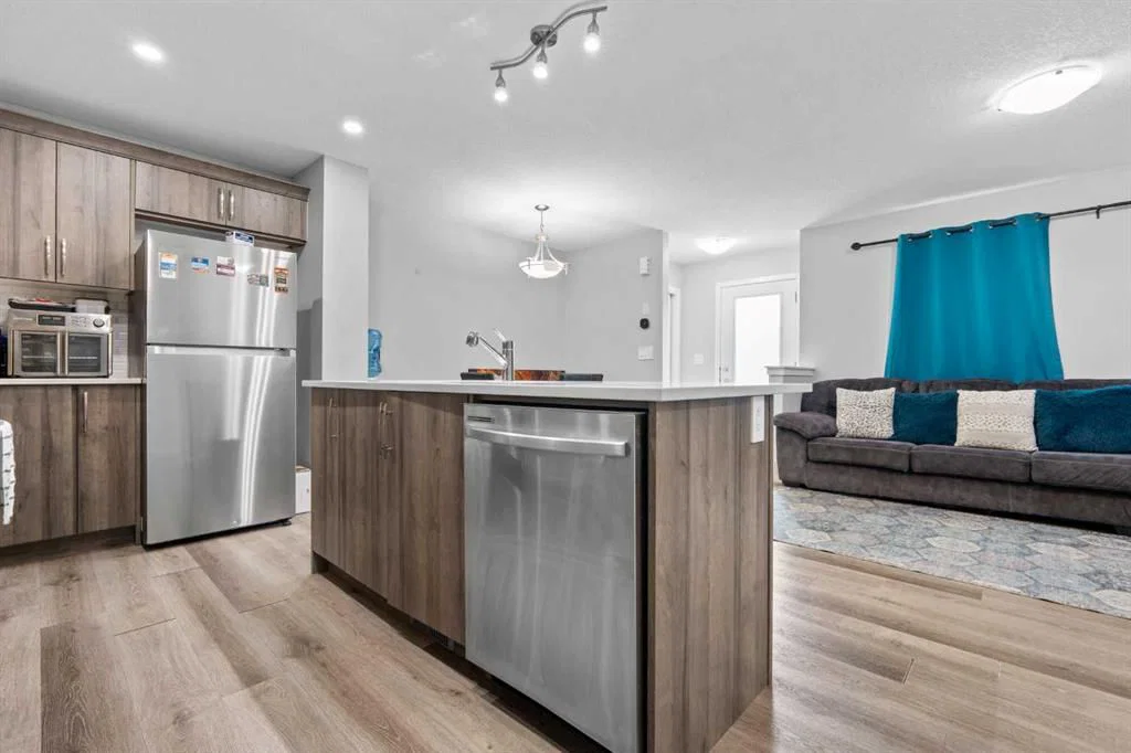 129 Yorkville Avenue SW, Calgary — photo 5 of 29