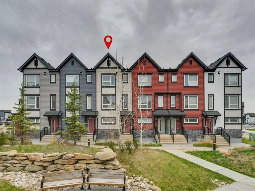 108, 11 Evanscrest Mews NW, Calgary — main listing photo