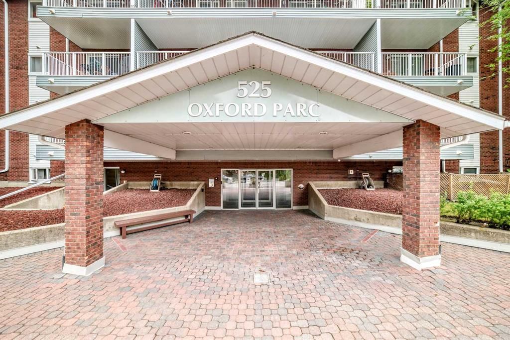 1P, 525 56 Avenue SW, Calgary — main listing photo
