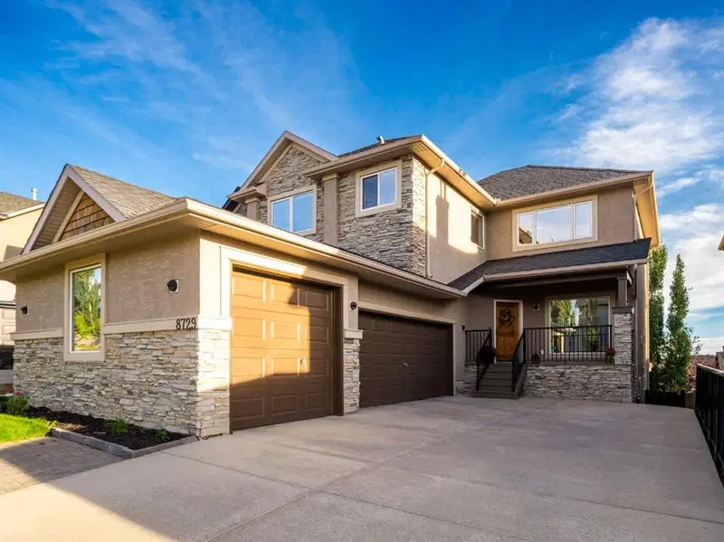 8729 14 Avenue SW, Calgary — main listing photo