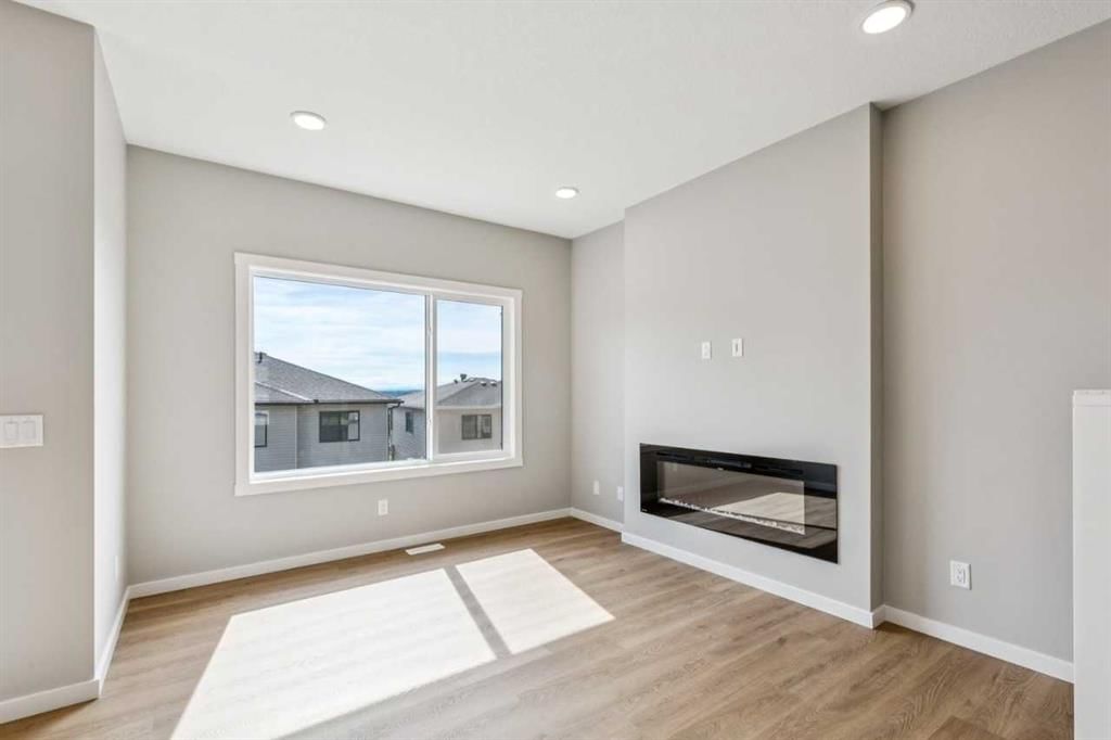 382 Heritage Boulevard, Cochrane — photo 5 of 17