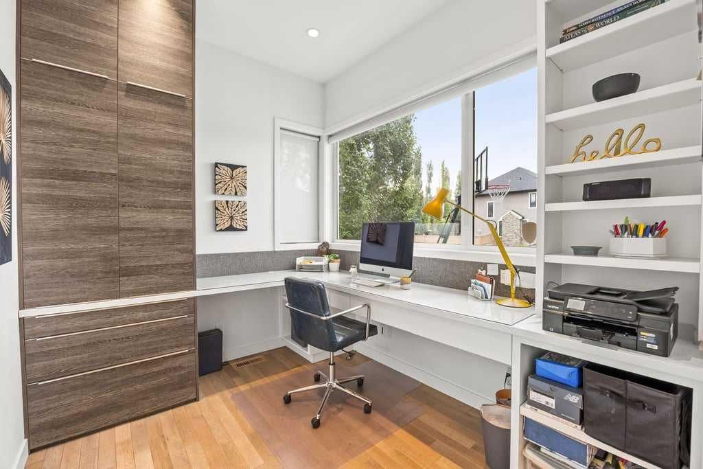 14 Wexford Way SW, Calgary — photo 4 of 50