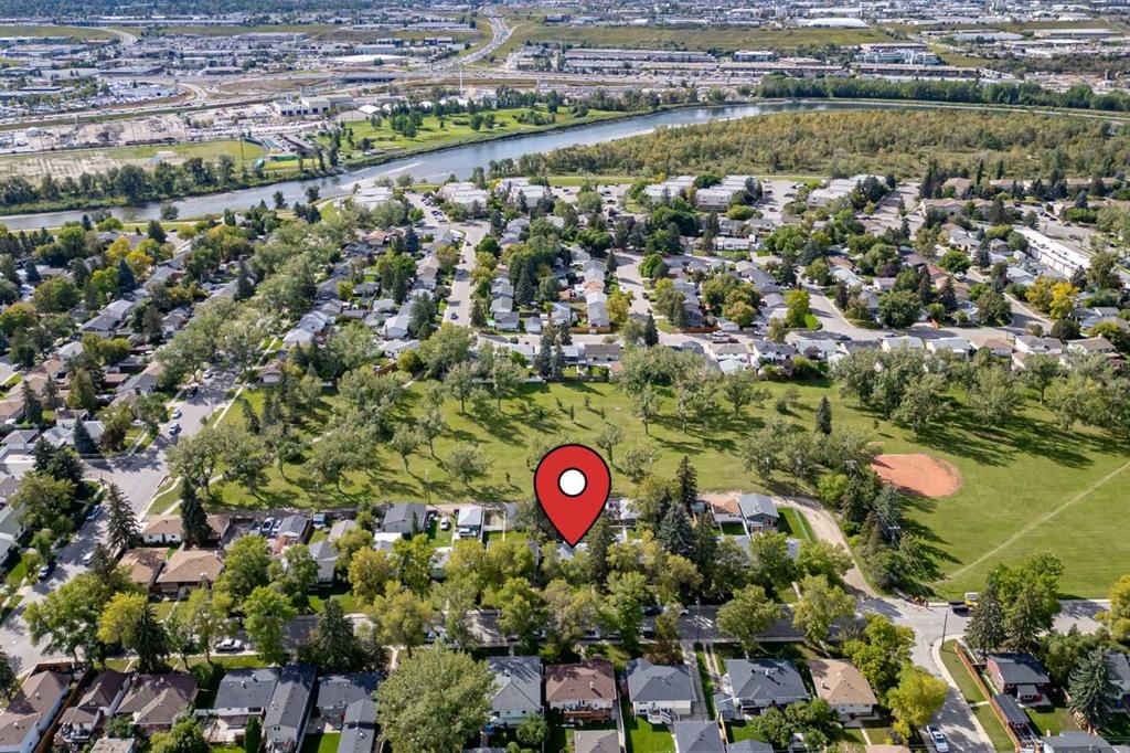 6617 18 Street SE, Calgary — photo 2 of 35