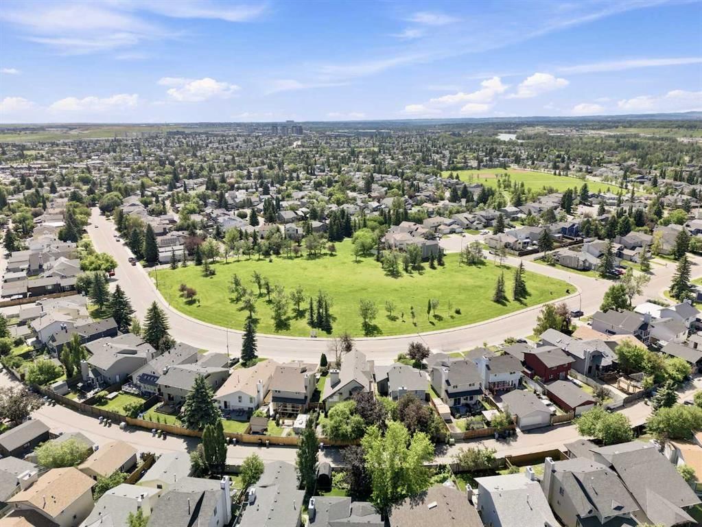 760 Riverbend Drive SE, Calgary — photo 3 of 50