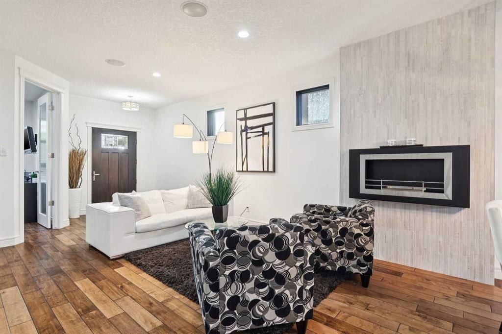 2819 26 Street SW, Calgary — photo 5 of 50