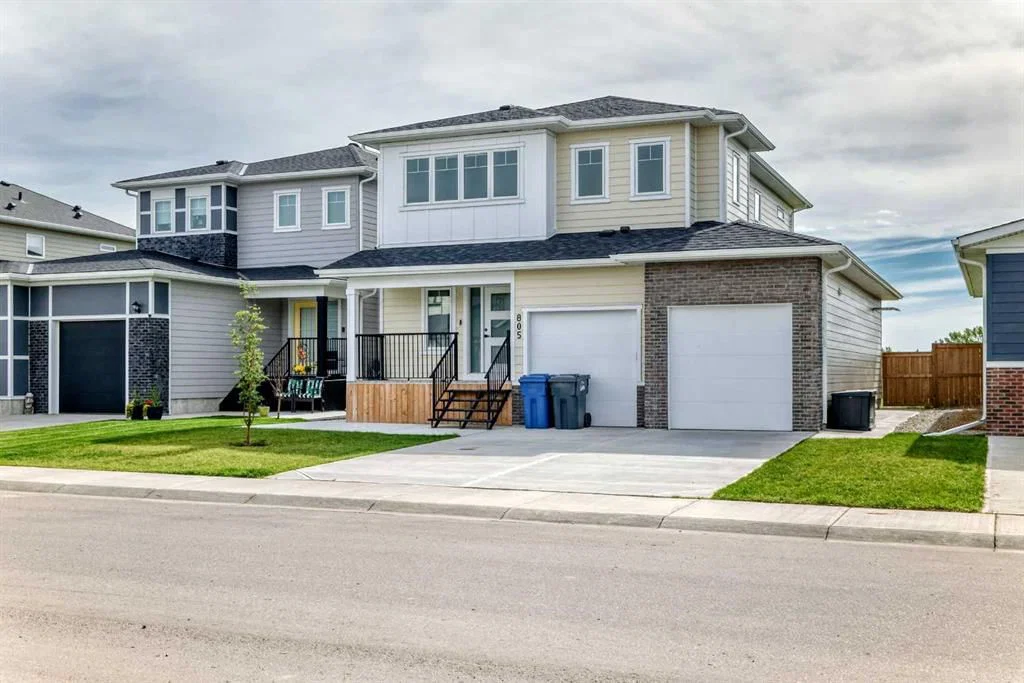 805 Mandalay Boulevard, Carstairs — photo 3 of 49