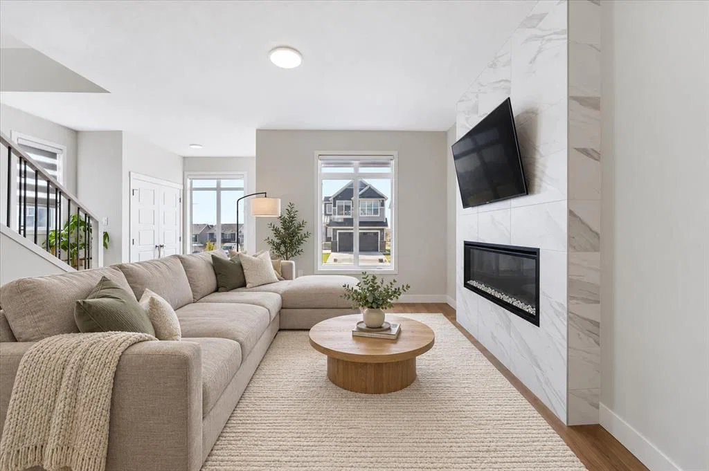 10 Lucas Close NW, Calgary — photo 4 of 50