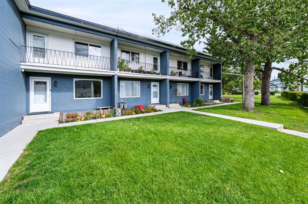 110, 2211 19 Street NE, Calgary — main listing photo