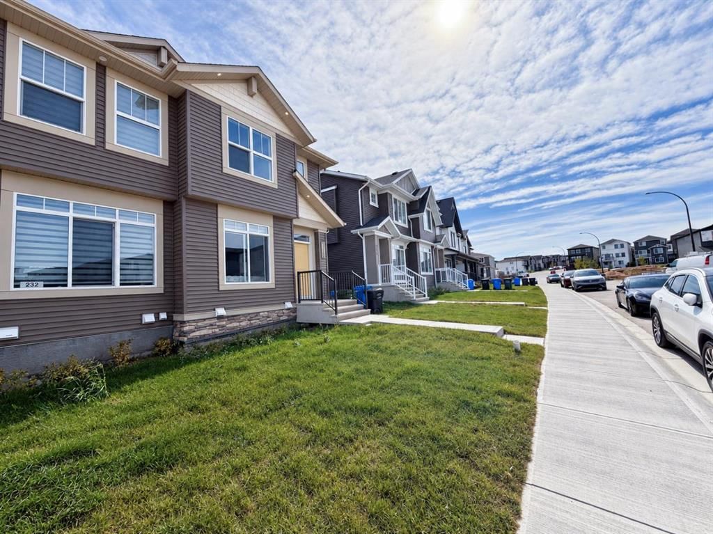 228 Annette Villas NW, Calgary — photo 3 of 50