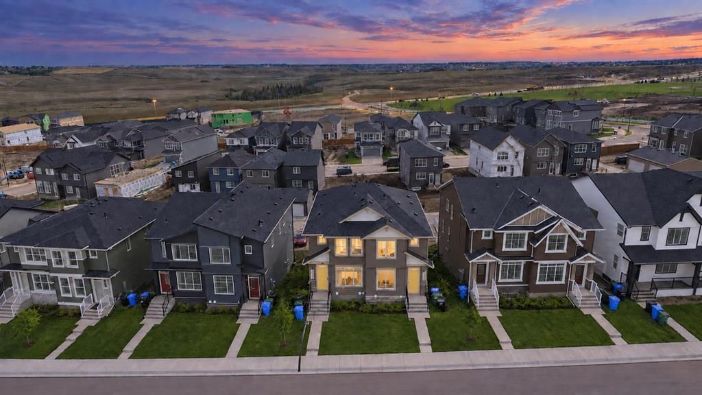 228 Annette Villas NW, Calgary — photo 4 of 50
