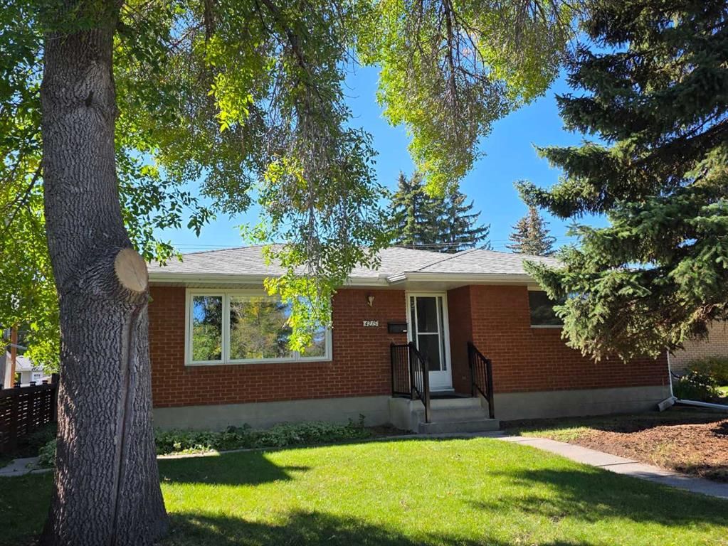 4215 Villa Crescent NW, Calgary — recently sold home