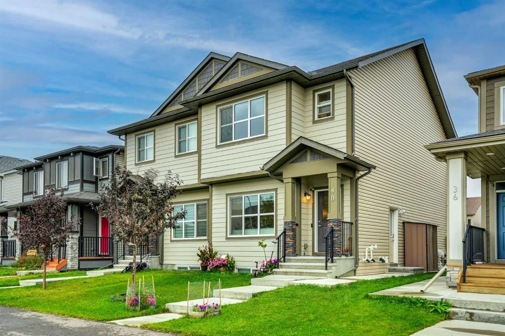 40 Cornerbrook Gate NE, Calgary — photo 2 of 50