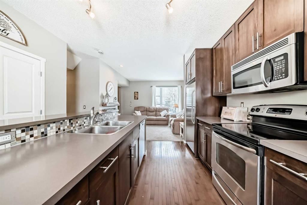63 Chapalina Square SE, Calgary — photo 5 of 41