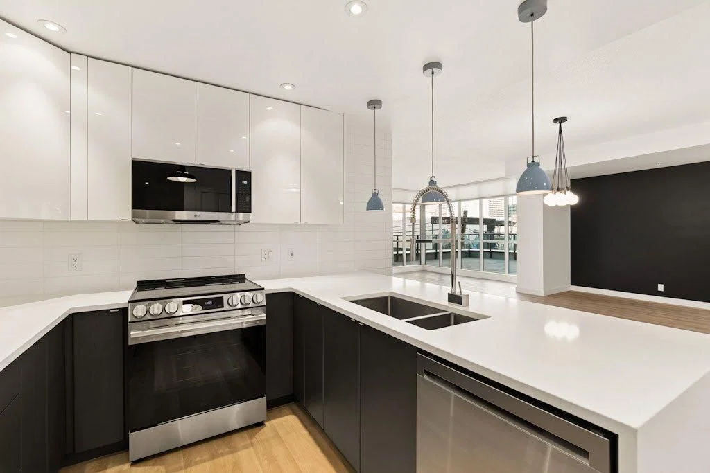 203, 788 12 Avenue SW, Calgary — main listing photo