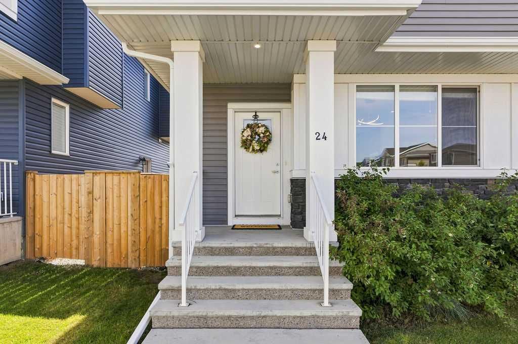 24 Chelsea Cape, Chestermere — photo 2 of 45