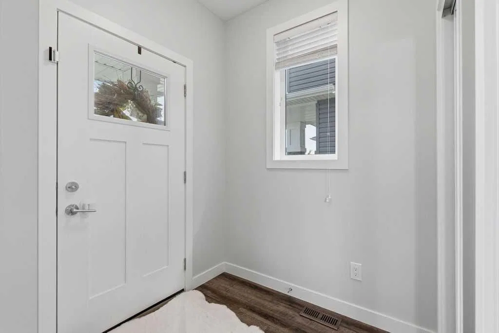 24 Chelsea Cape, Chestermere — photo 3 of 45