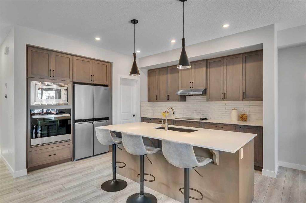 674 Creekmill Court SW, Airdrie — photo 2 of 31