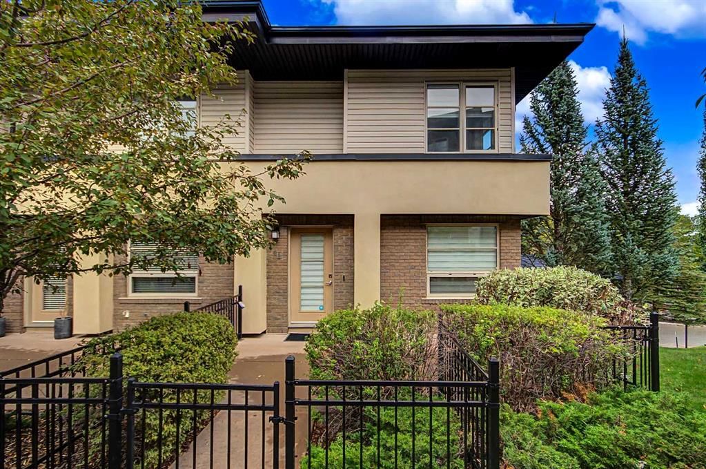 41 Aspen Hills Common SW, Calgary — main listing photo