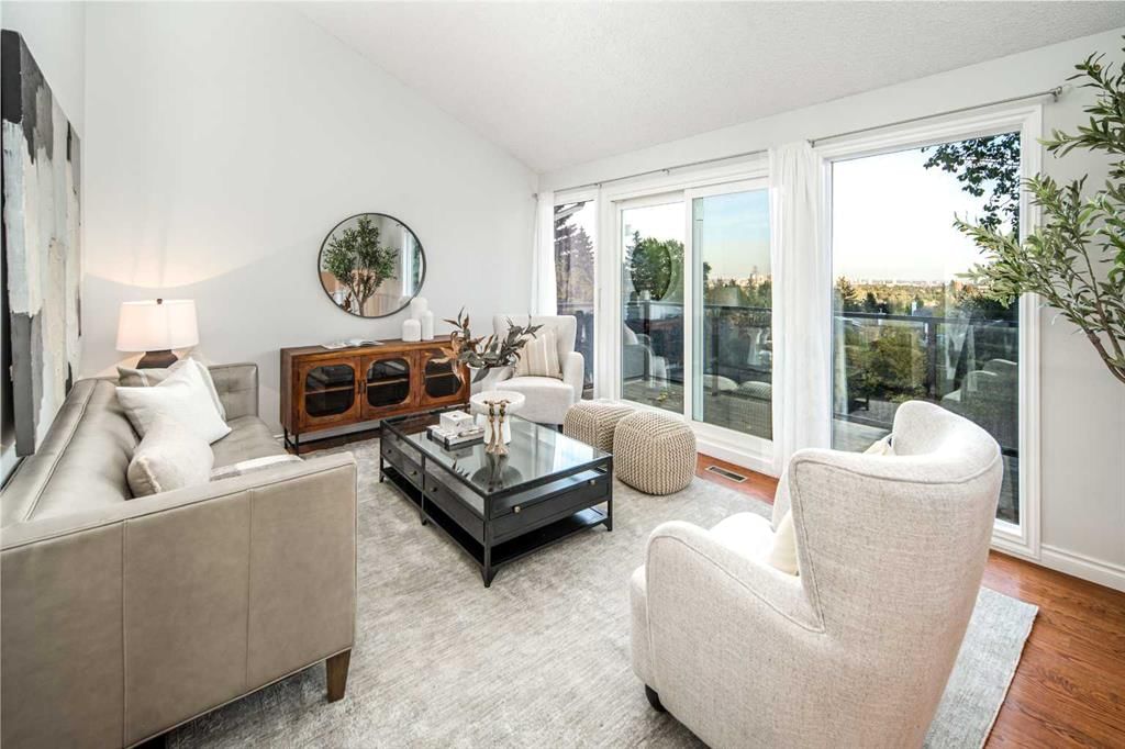 44 Stradwick Way SW, Calgary — photo 5 of 43