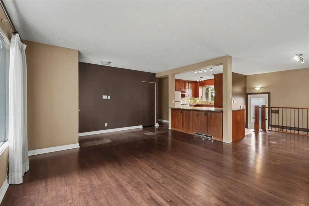 23 Arbour Crescent SE, Calgary — photo 4 of 31