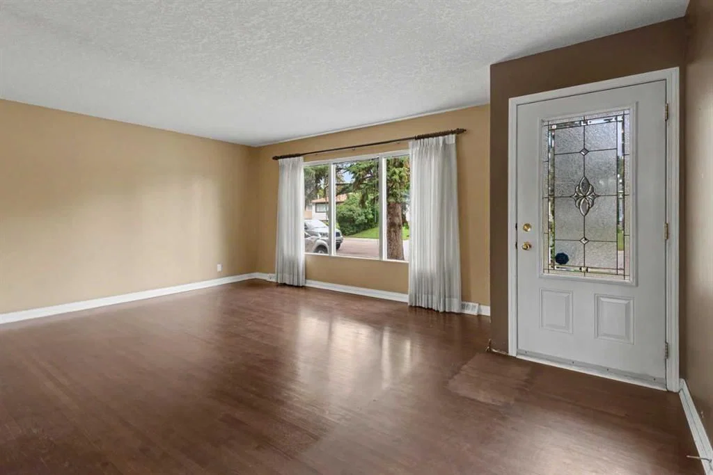 23 Arbour Crescent SE, Calgary — photo 5 of 31