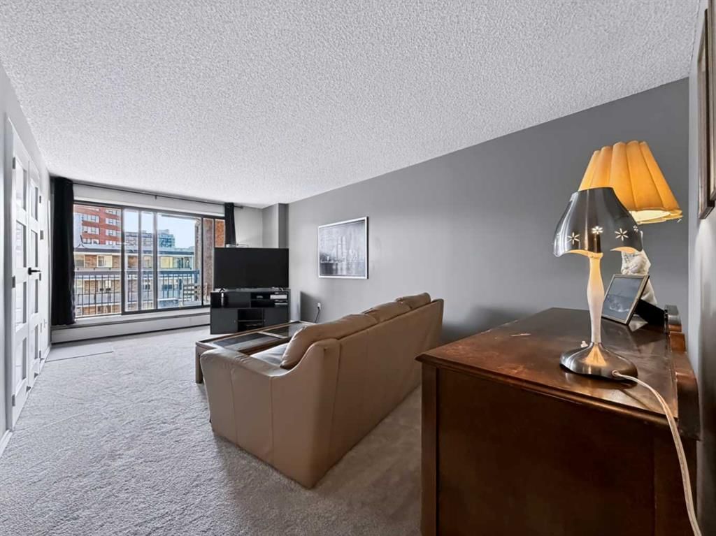 704, 718 12 Avenue SW, Calgary — photo 4 of 25