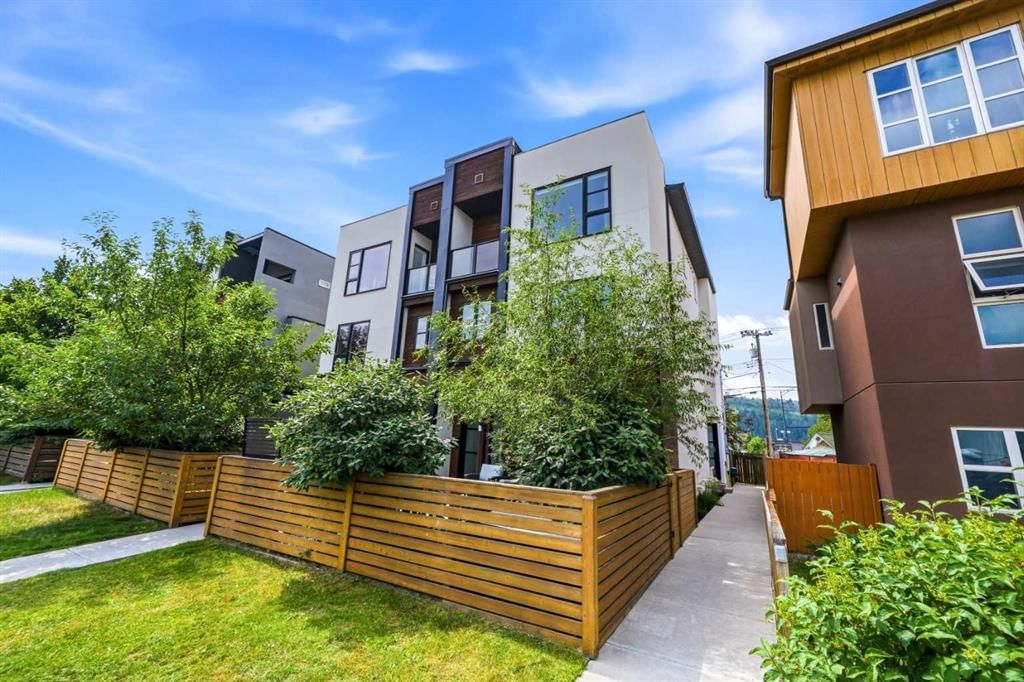 1, 4733 17 Avenue NW, Calgary — photo 3 of 49