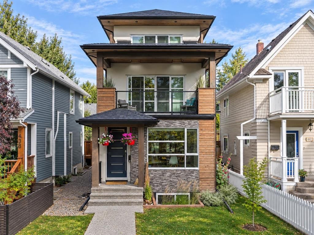 438 13 Street NW, Calgary — detached for sale
