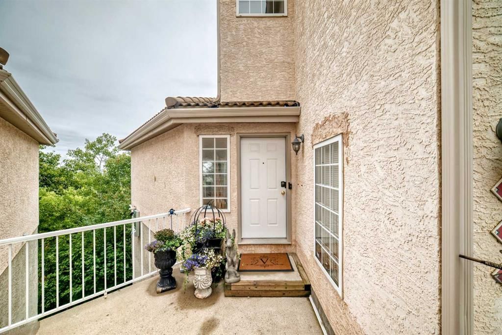 905 Patterson View SW, Calgary — photo 2 of 49