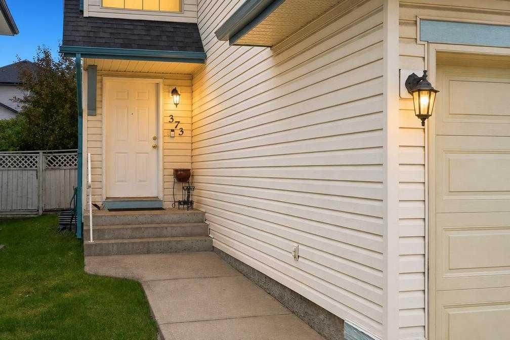373 Bridlewood Avenue SW, Calgary — photo 2 of 50