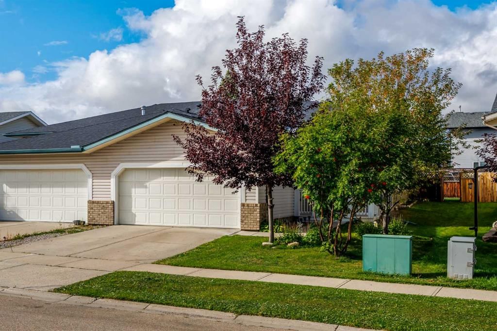 1458 Smith Avenue, Crossfield — photo 3 of 40