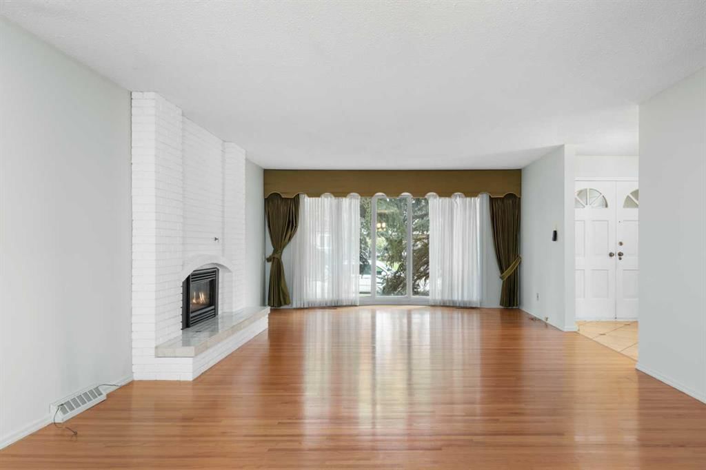 508 Willow Brook Drive SE, Calgary — photo 4 of 43