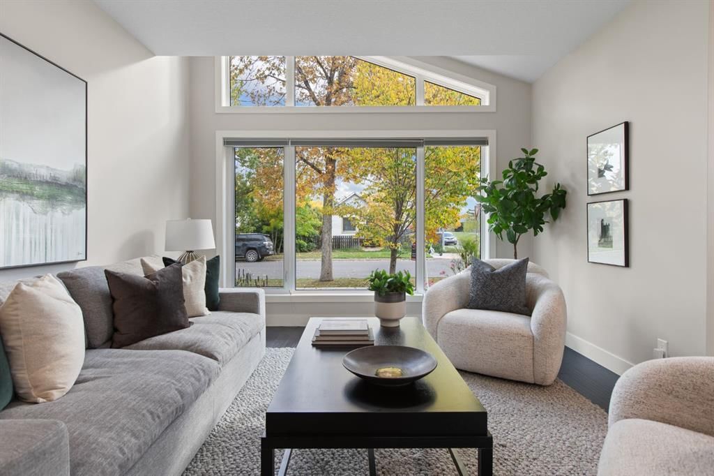 2741 16A Street SE, Calgary — photo 4 of 45