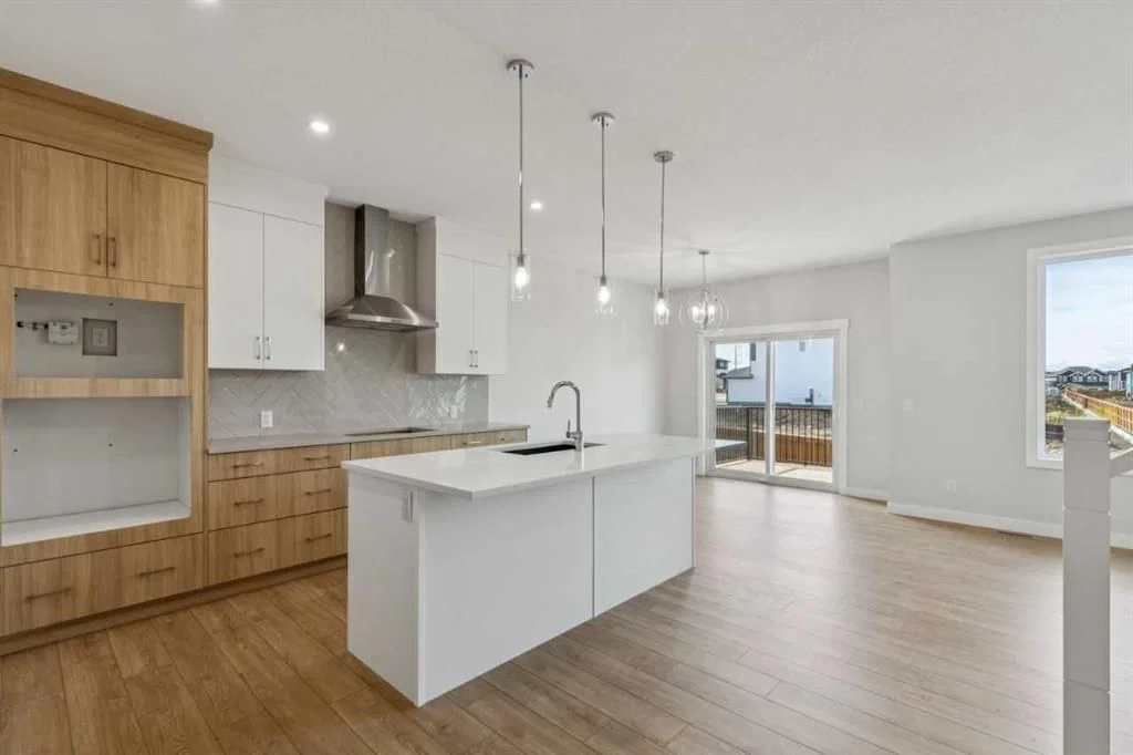 72 Southborough Lane, Cochrane — photo 5 of 34