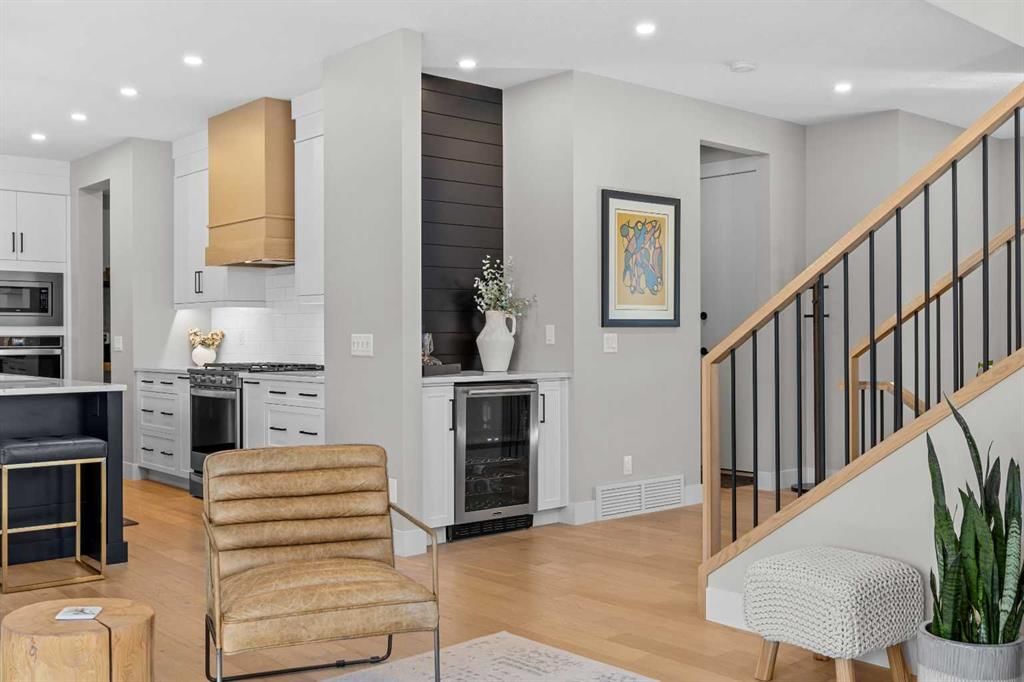 45 Rockford Road NW, Calgary — photo 5 of 50