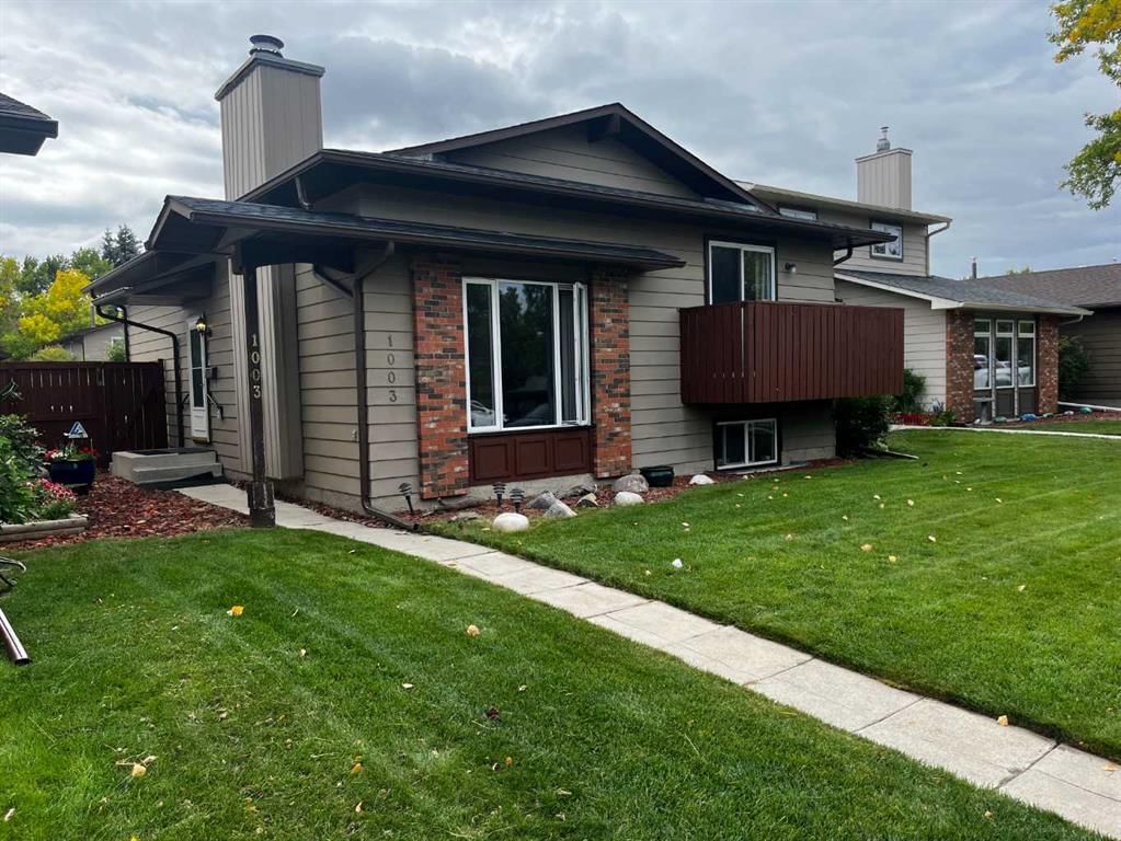 1003 Berkley Drive NW, Calgary — main listing photo