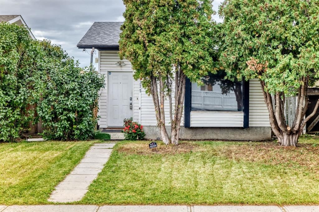 33 Aberdare Way NE, Calgary — main listing photo